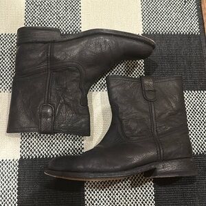 Frye Anna Shortie Black Leather Boots Size 7